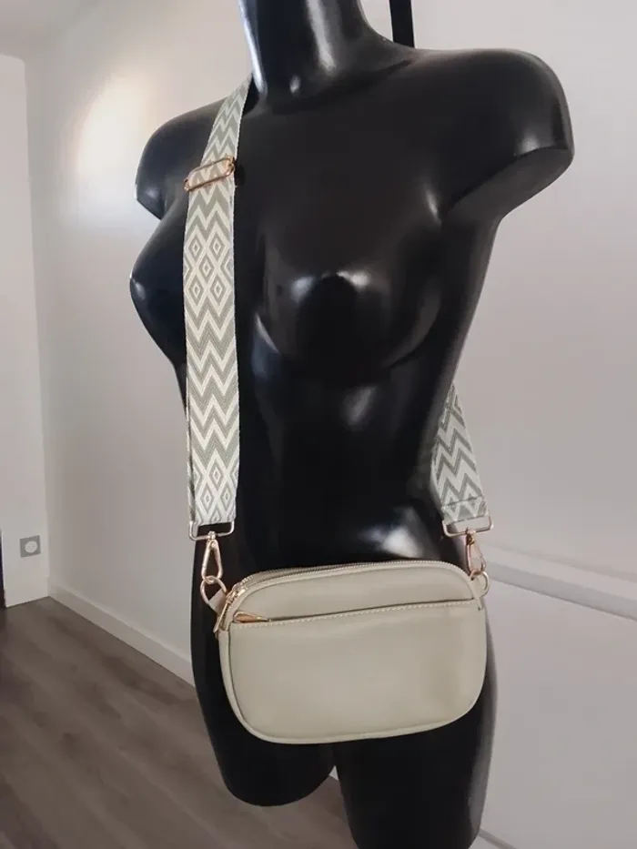 Sac banane bandouliere vert eau