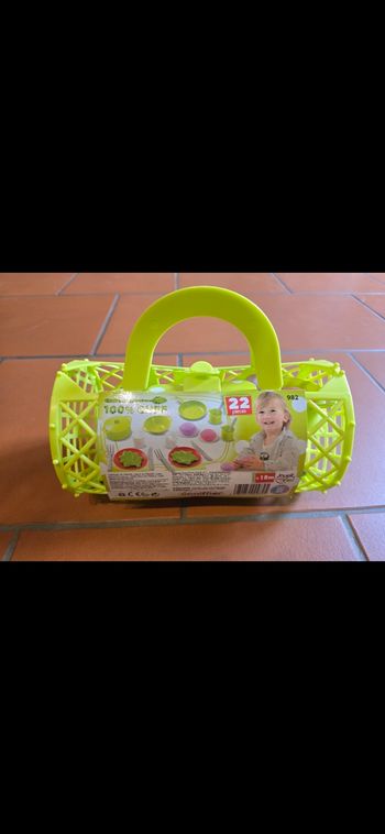 Ensemble marchande enfant