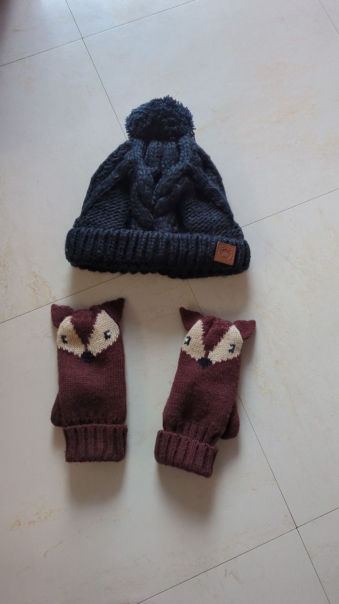 Lot bonnet et gants 2 ans