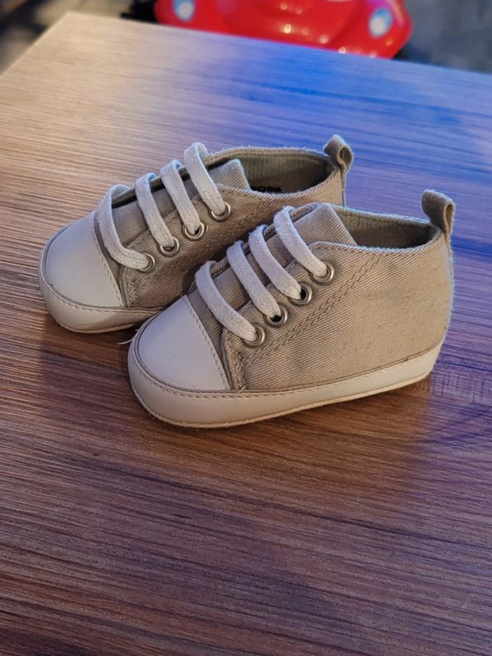 Chaussures bébé 6/9 mois