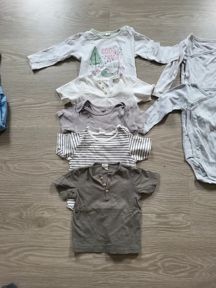 Lot vêtements 9/12 mois - photo numéro 7