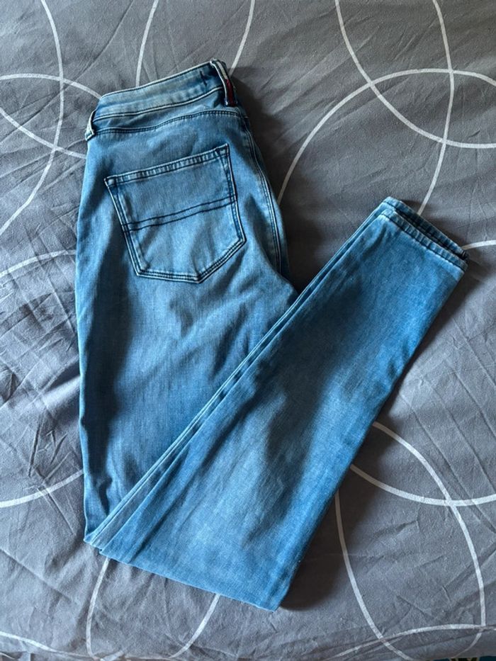 Jean Tommy Jean en parfaite état skinny taille 36