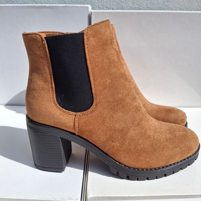 Bottine à Talon En Daim Marron Neuve Bottes - photo numéro 2