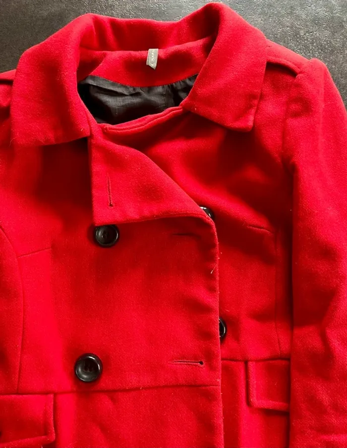 Manteau rouge - photo numéro 2