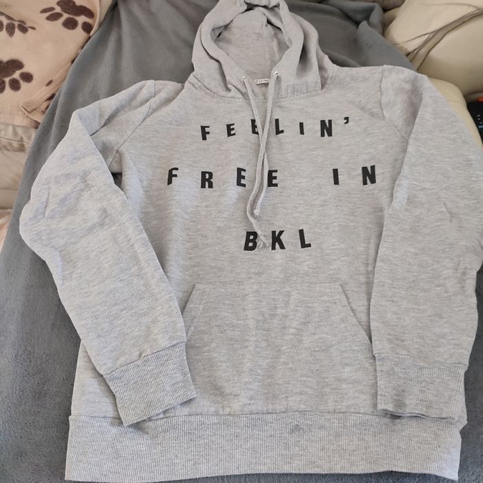 Sweat gris G one 16 ans