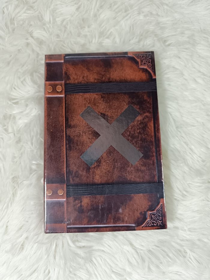 Manga hunter x hunter collector tome 38 avec
jaquette métallisée - photo numéro 3