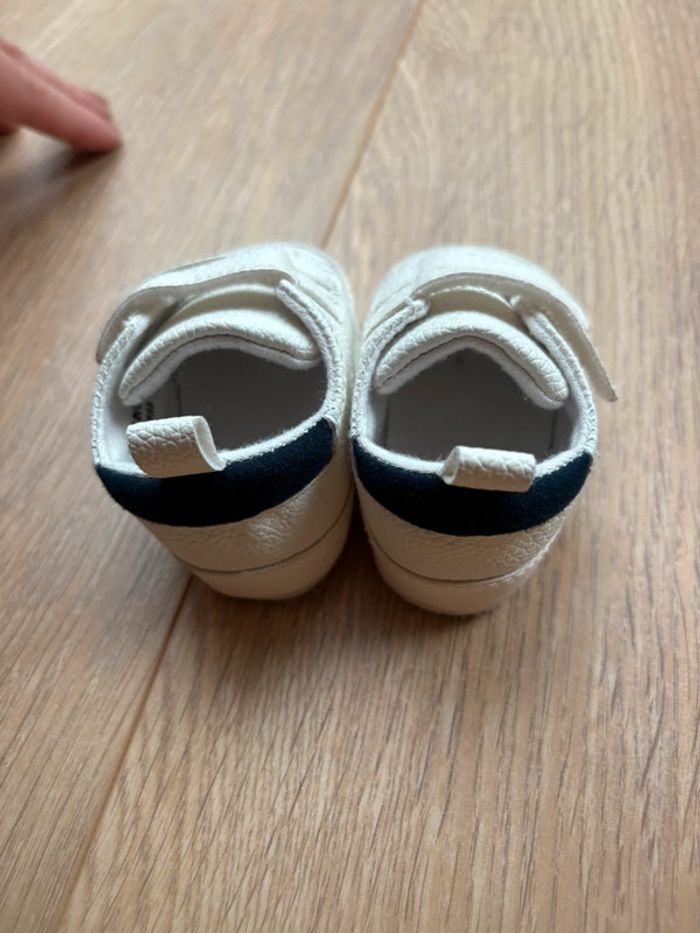Petites baskets - photo numéro 3