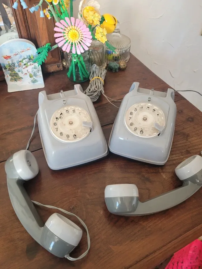 Vends telephone pour enfant joma 60s (les téléphones sonnent mais pas de communication possible) - photo numéro 2