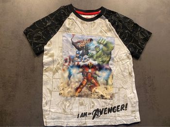 T-shirt Avengers Desigual taille 5/6 ans