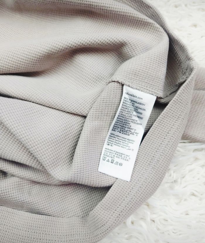 Sweat gris beige taupe gaufré Homme/ Ado taille L marque Calvin Klein 🎸 - photo numéro 9