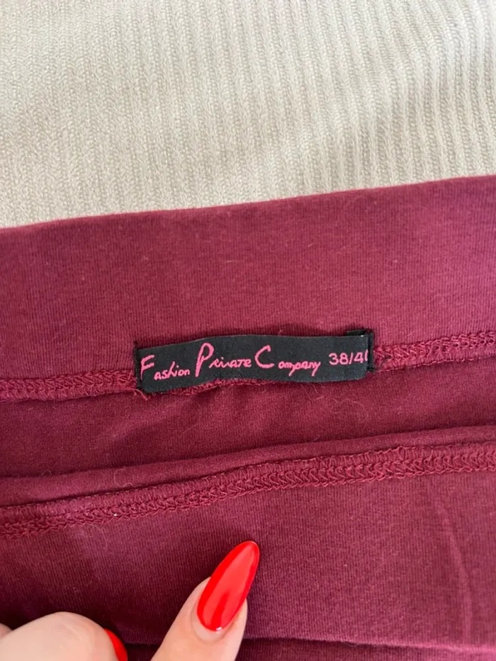 Mini jupe bordeaux 38/40 - photo numéro 3