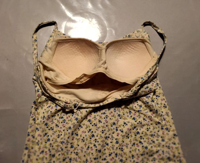 Deux Bustier a armatures - photo numéro 3