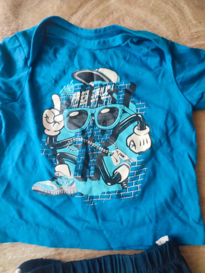 Nike ensemble bébé 3/6 mois - photo numéro 2