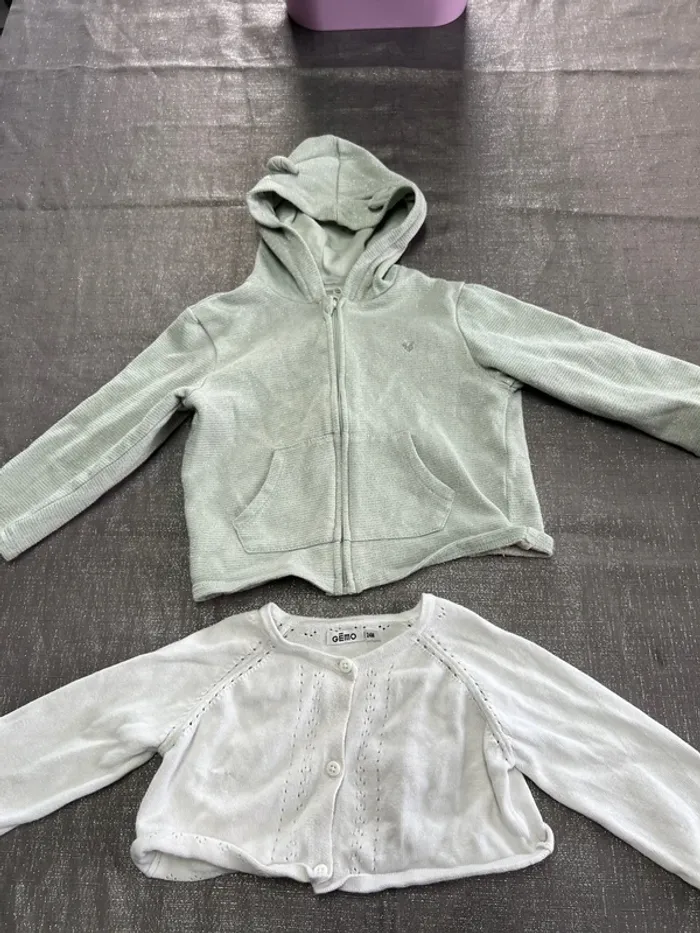 Lot pull gilet 24 mois - photo numéro 2