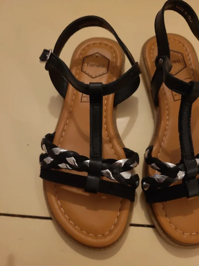Sandalettes taille 33 - photo numéro 2