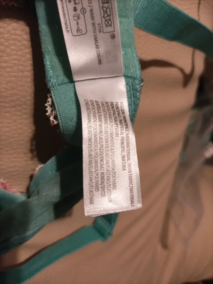Soutien gorge - photo numéro 4