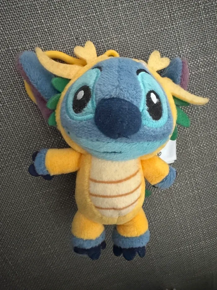 Keychain Disney stitch « fruit du dragon »