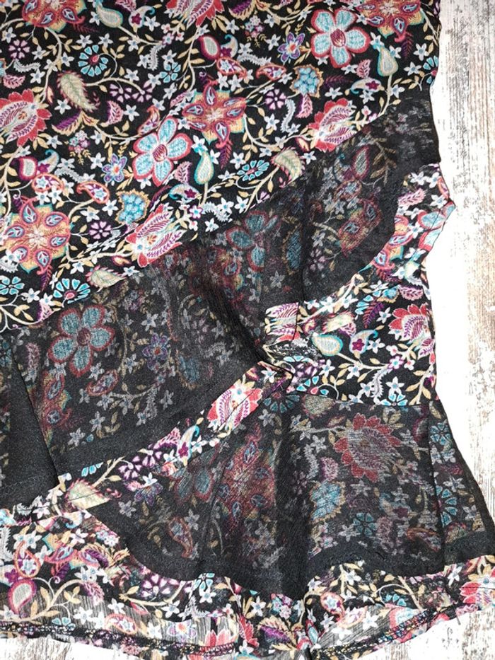 Haut fluide a fleurs style dentelle - photo numéro 2