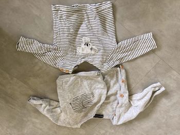 Ensemble tee-shirts, gilet