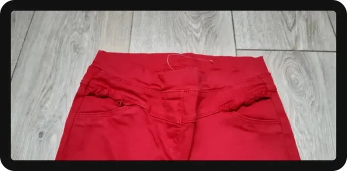 Pantalon slim tape à l'oeil 12 ans neuf jamais porté - photo numéro 2