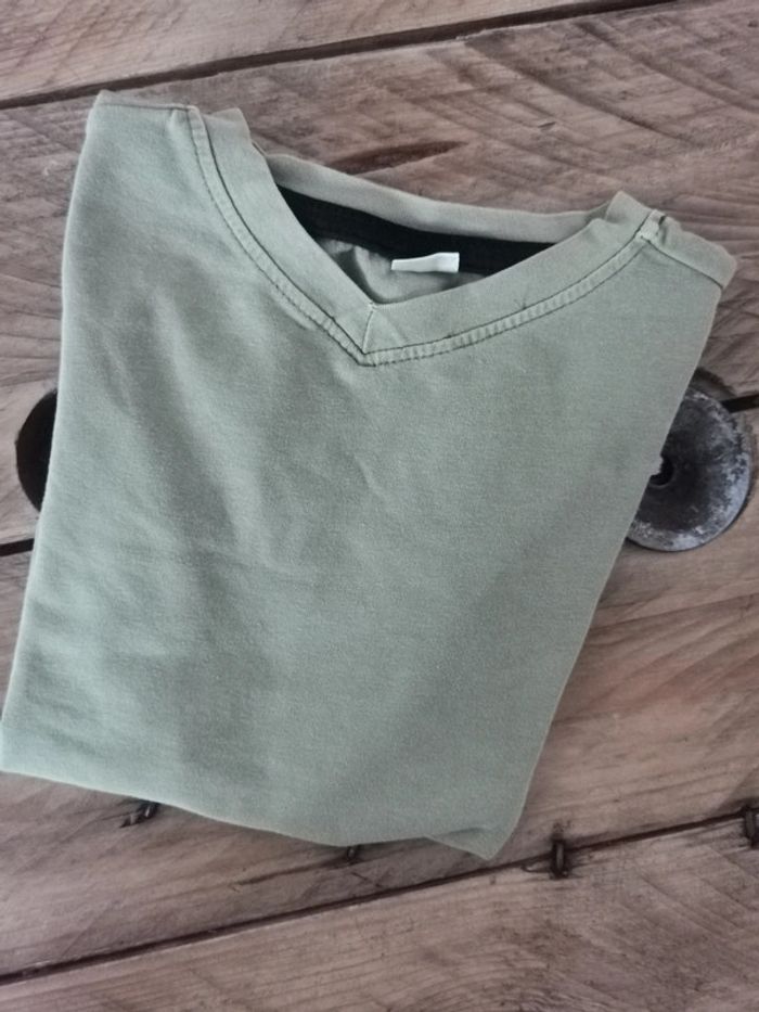T-shirt.