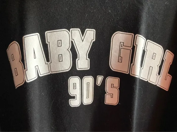 Superbe sweat-shirt jamais porté années 90 col Claudine bouton nacré - photo numéro 8
