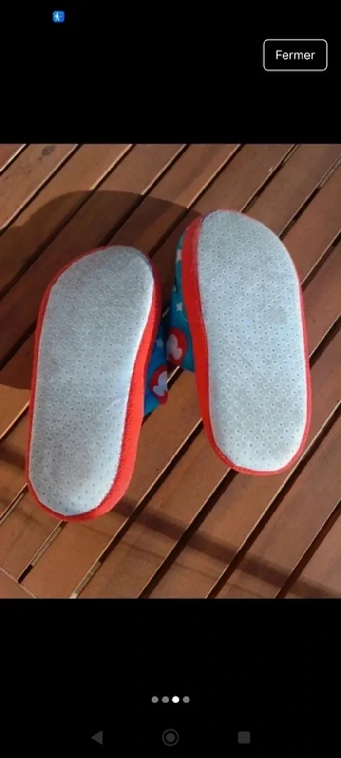 Chaussons mickey pointure 32-33 - photo numéro 3