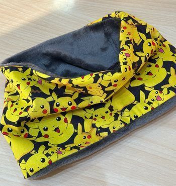 Snood polaire  Pokémon pikachu