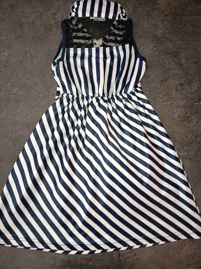 Robe satin 10 ans - photo numéro 2
