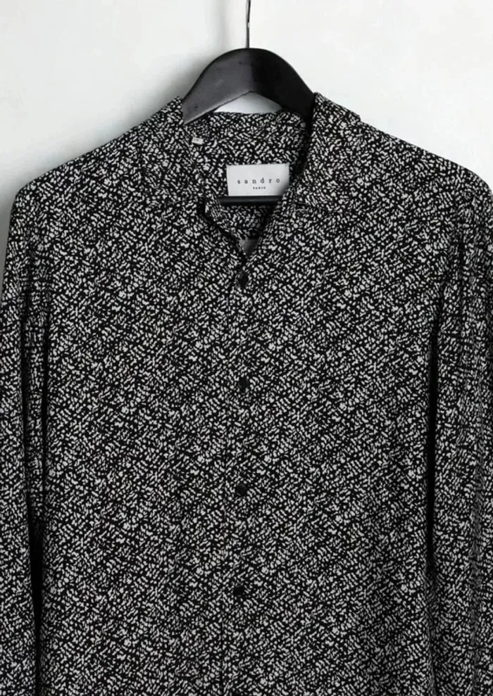 Chemise manches longues imprimé noir blanc abstrait Sandro Taille S - photo numéro 2