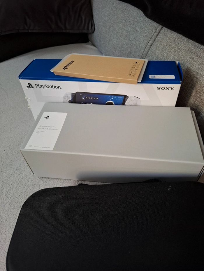 Magnifique console portable ps5 avec boîte - photo numéro 8