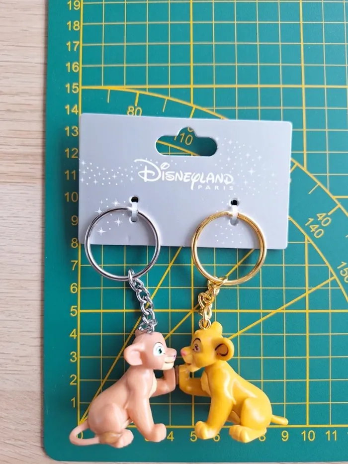 Lot 2 porte-clés Simba & Nala – Neuf - photo numéro 3