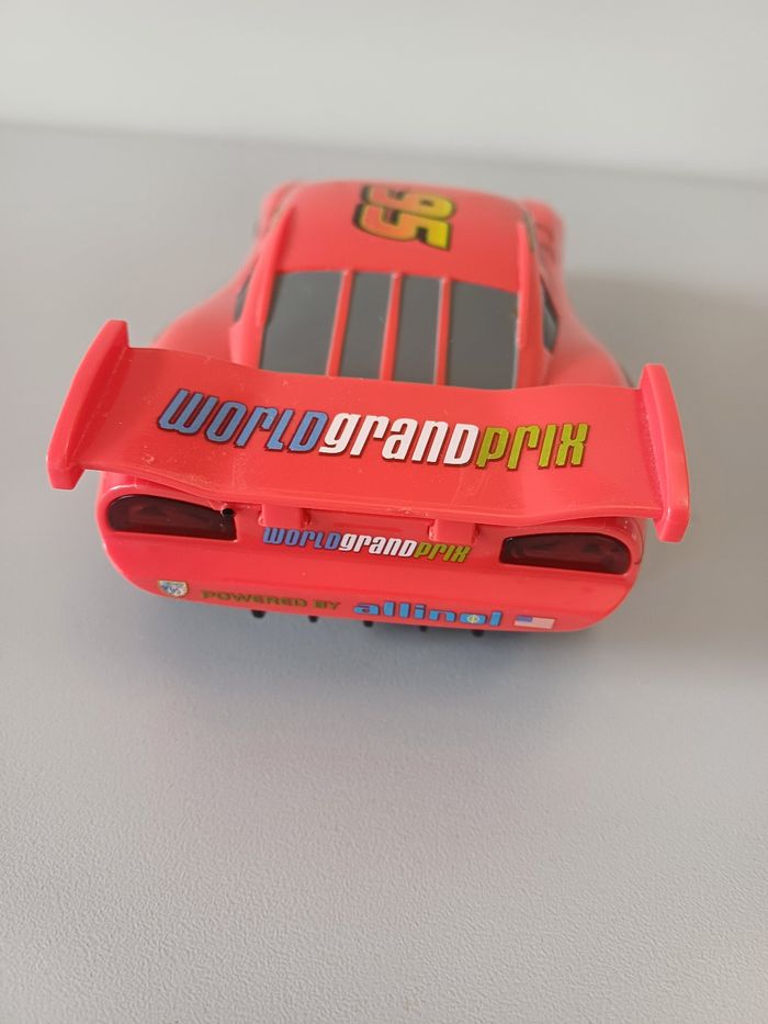 Voiture Flash Mc Queen,  Disney - photo numéro 6