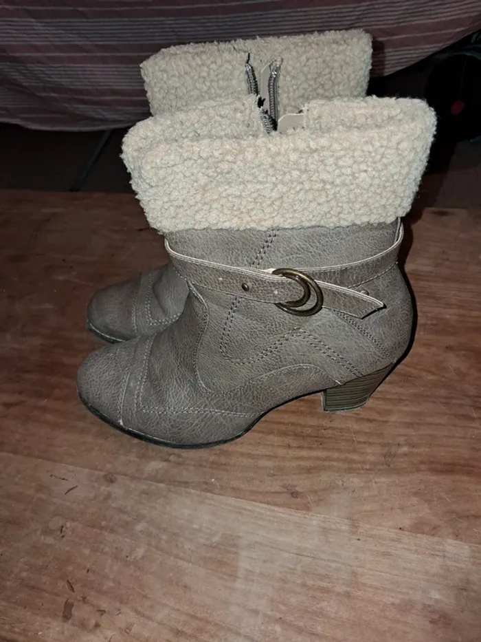 Bottines à tallons beiges foncées - photo numéro 2