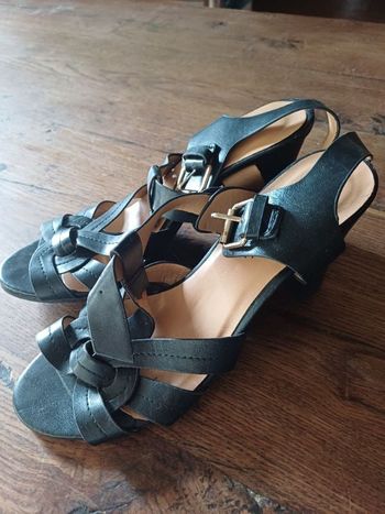 Sandale à talon en cuir