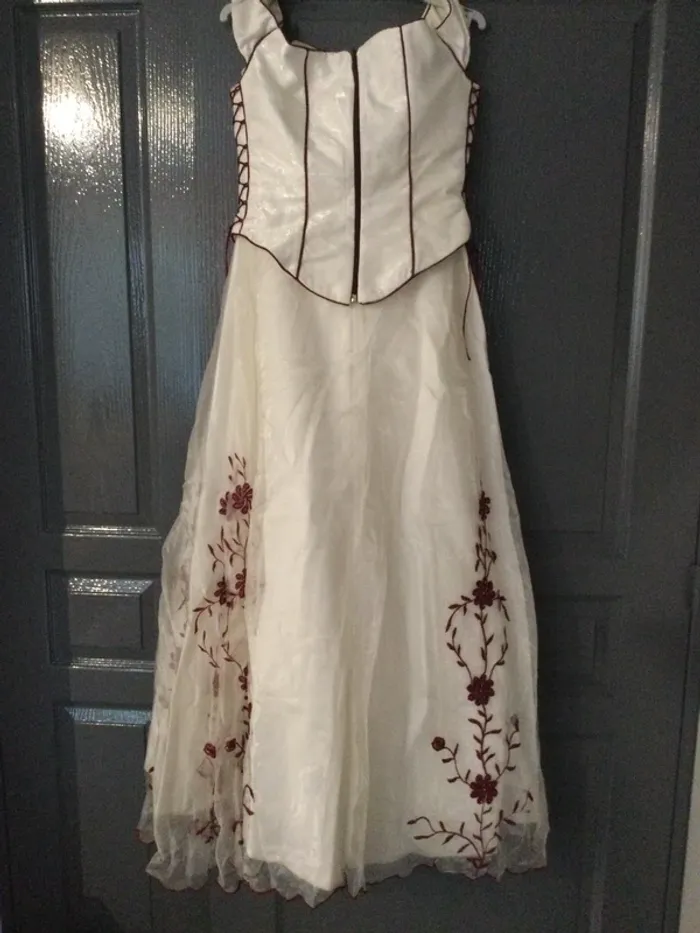 Robe beige et bordeaux T40 - photo numéro 5