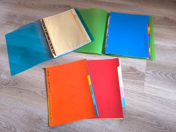 Lot divers classeurs + intercalaires + pochettes