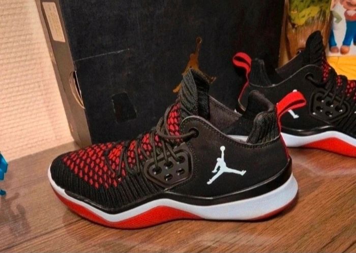 Baskets  _ Jordan DNA LX_ Taille_ 38,5 - photo numéro 7