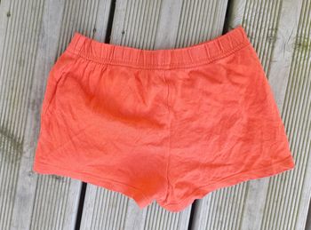 Short orange 