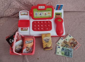 Marchande avec accessoires 