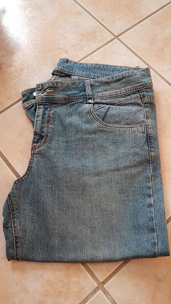 Pantacourt en jean Kiabi T44