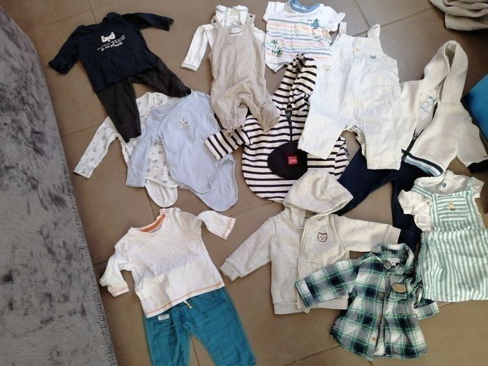 Lot vêtements 6 mois - photo numéro 2