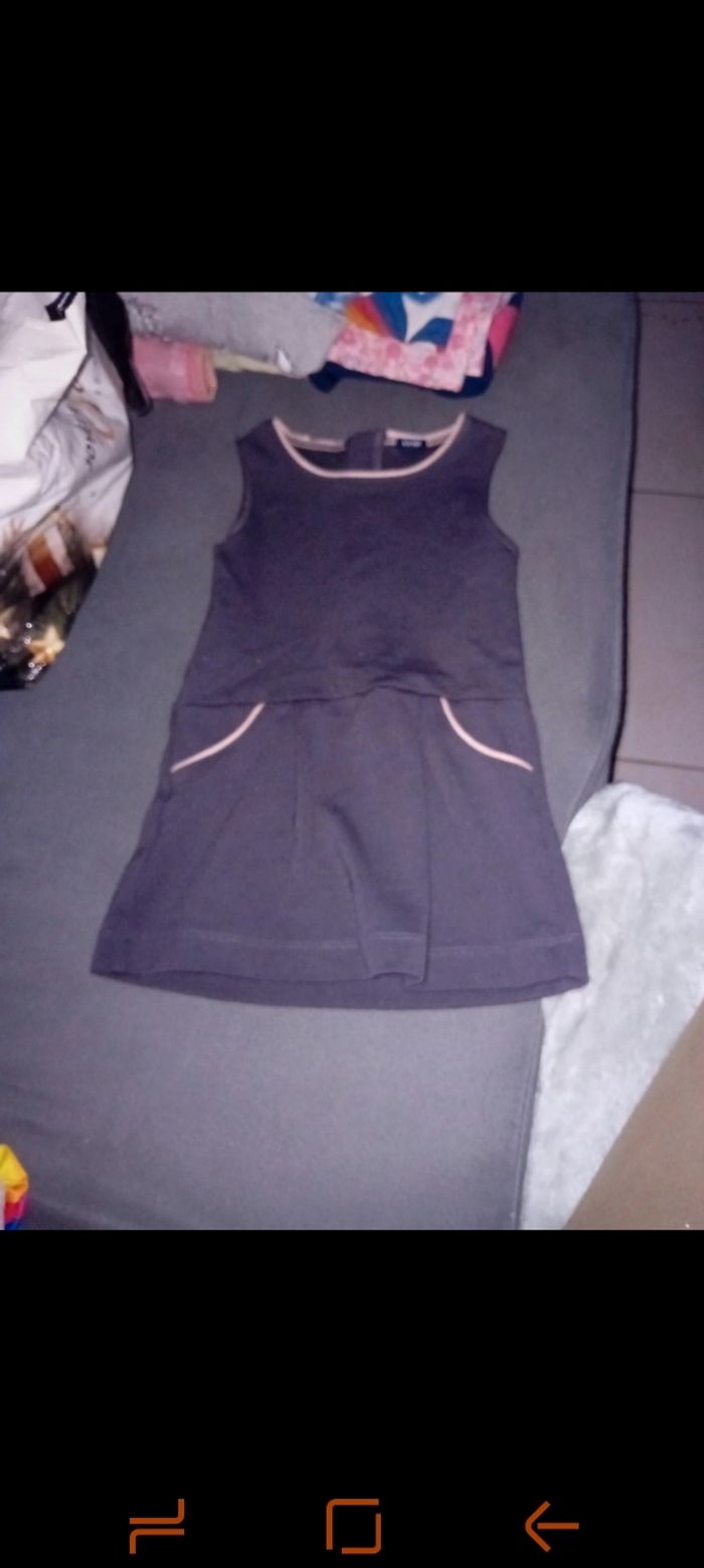 Robe noir