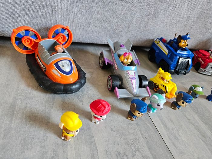 Lot entier pat patrouille figurines et voitures - photo numéro 3