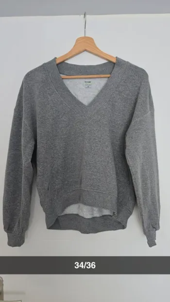 Sweat gris