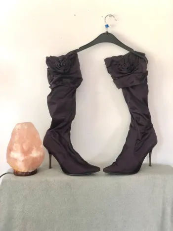 Cuissardes, bottes à talons