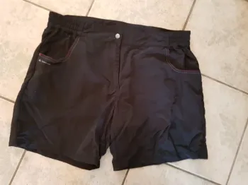 Short sport, Décathlon,  taille 44