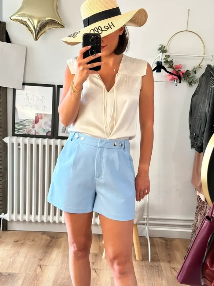 Short taille haute bleue ciel Lefties taille 38 - photo numéro 2
