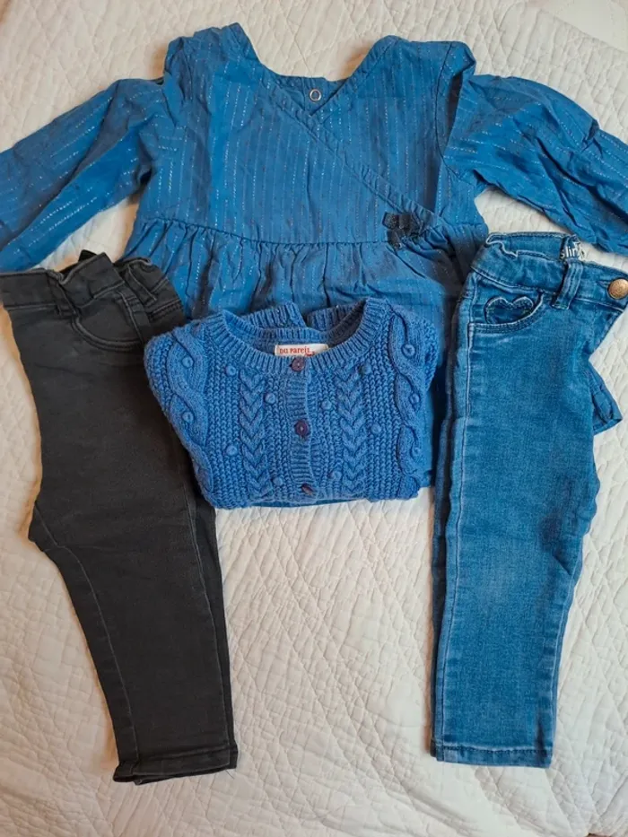 Lot de 2 pantalons, une blouse et un gilet- 18 mois - Hiver