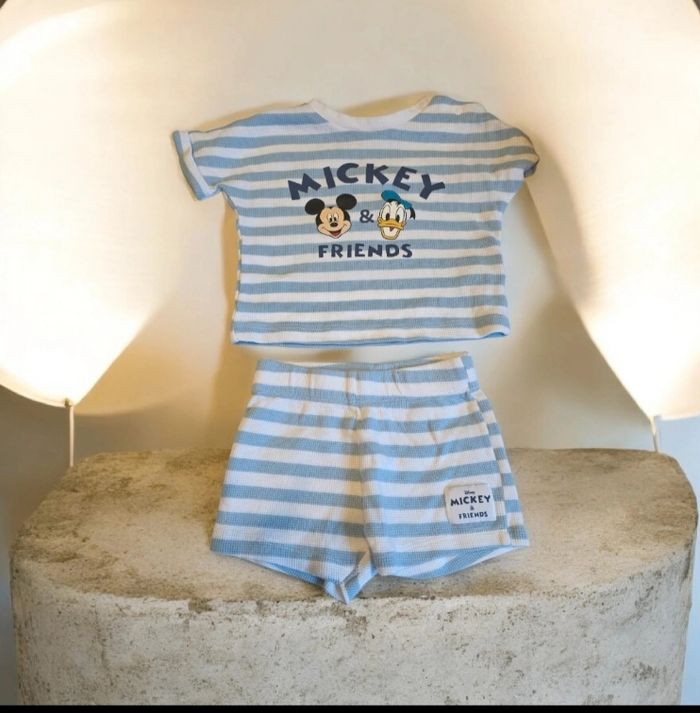 Ensemble Mickey taille 3 mois